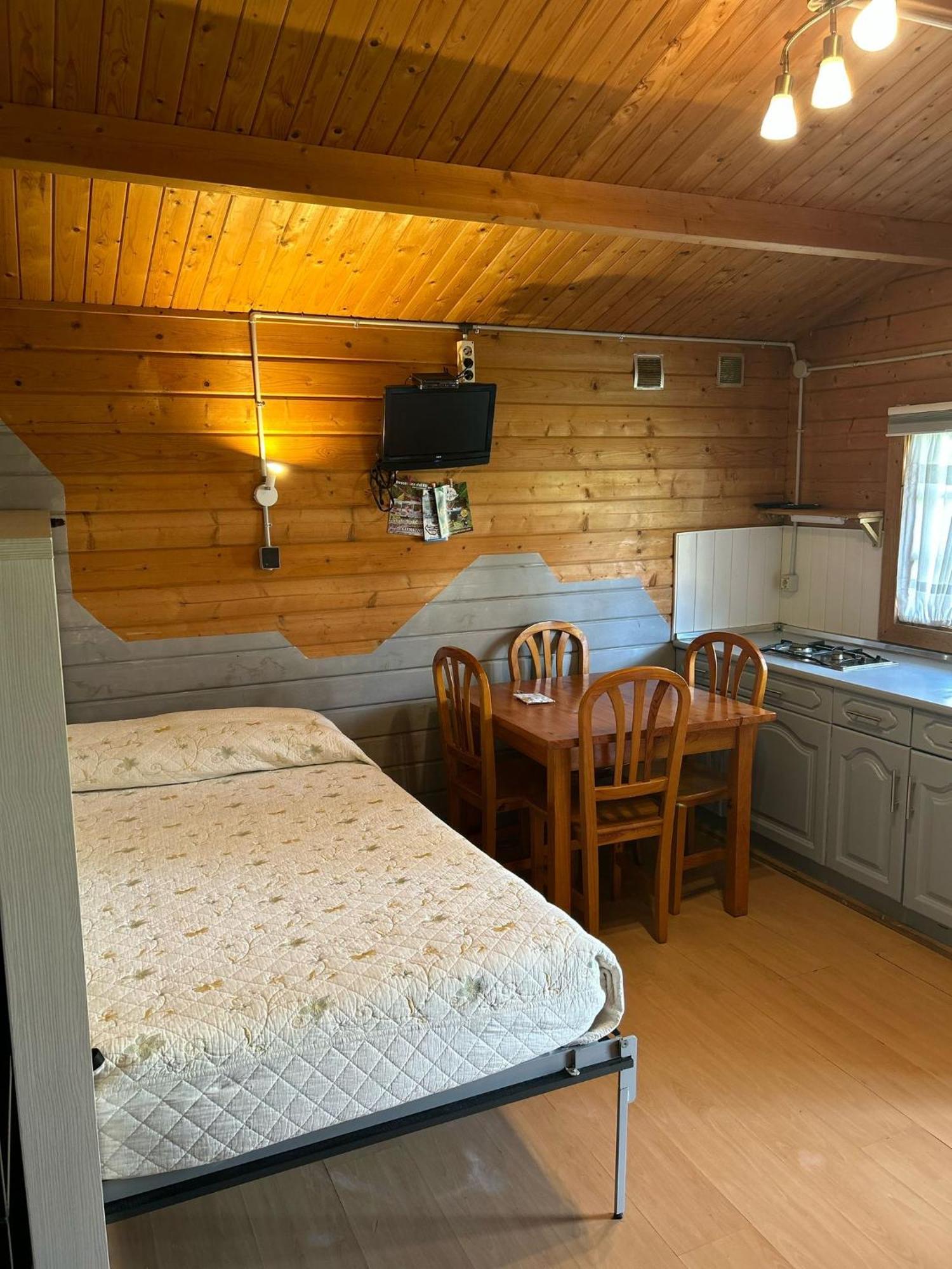 Camping A Grandella El Franco Rom bilde